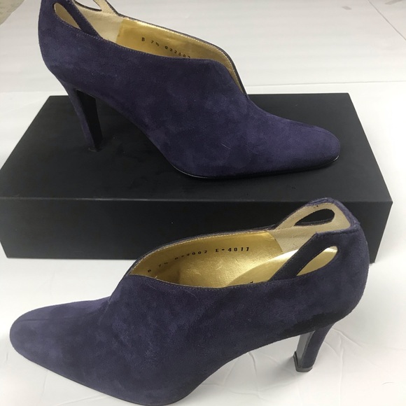 Bruno Magli | Sexy Deep Purple Suede Booties - Picture 3 of 8